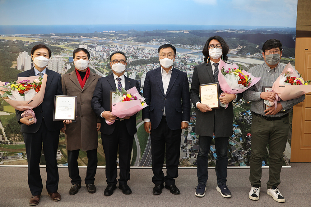 20210105 오색삭도유공자 최문순도지사 감사패